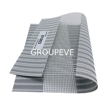 Goede prijs. Lichtfilterende rolluiken met een goede vlakte Zebra blinds stof online